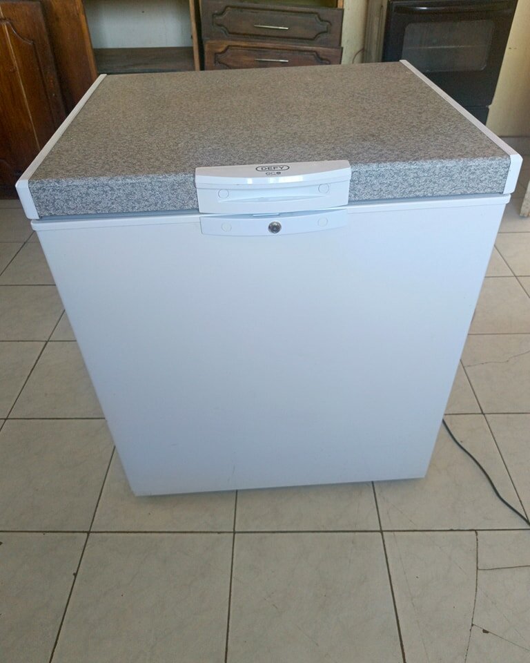 Preowned defy deep freezer 210L