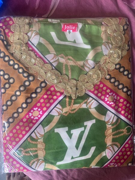 Tunique habillée en tissu imprimé