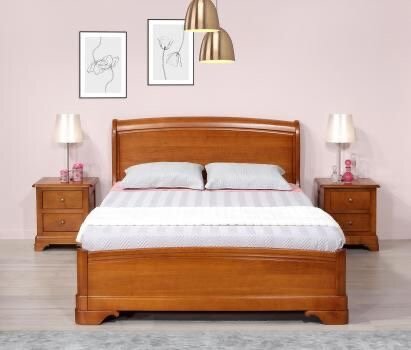 Lit en bois élégant