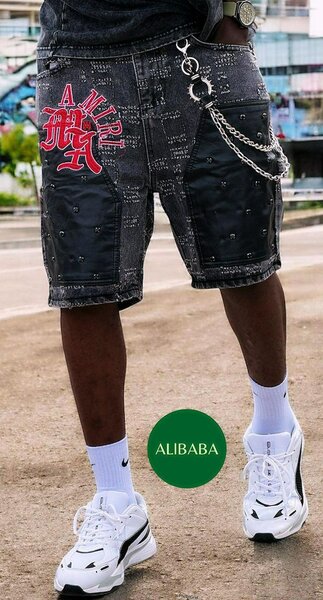 Shorts en denim avec chaînes