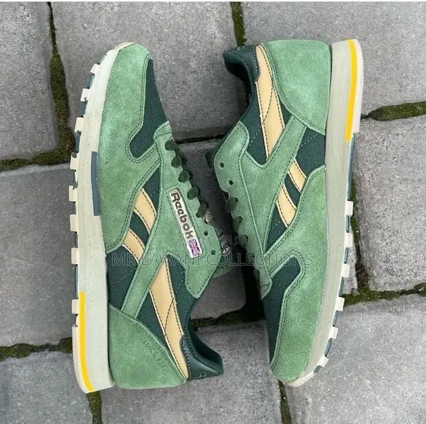 Reebok Classic Sneakers