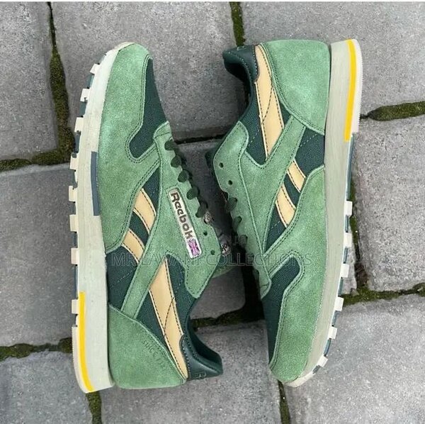 Reebok Classic Sneakers