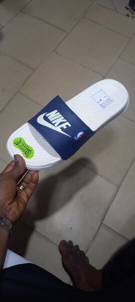 Chic Nike