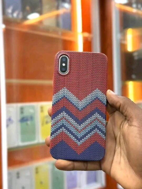 iPhone X avec coque Zigzag