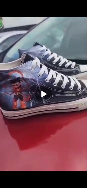 Baskets montantes imprimées héros