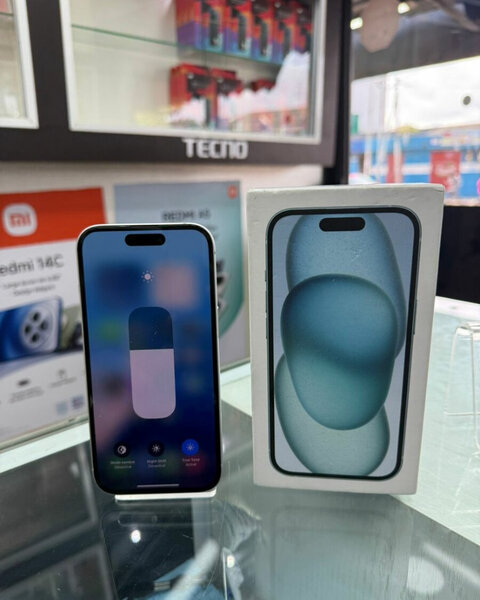 iPhone 15 Blanc 256Go