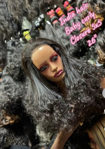 Perruque cheveux bouclés 26"