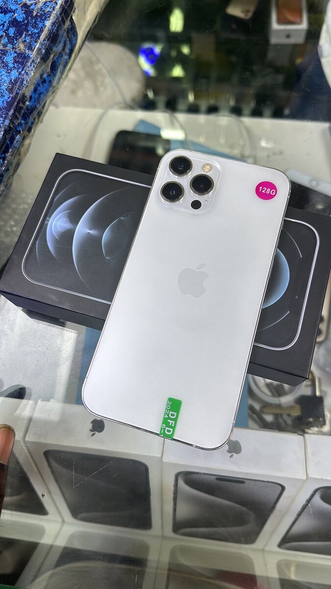 12 pro max 128gig with box