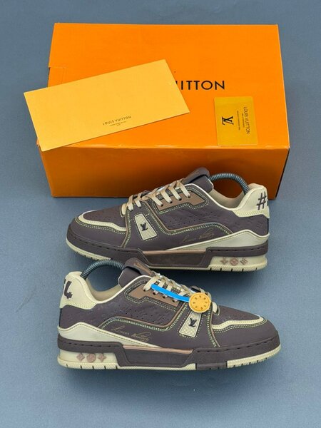 Chaussures LV