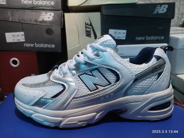 New Balance 530