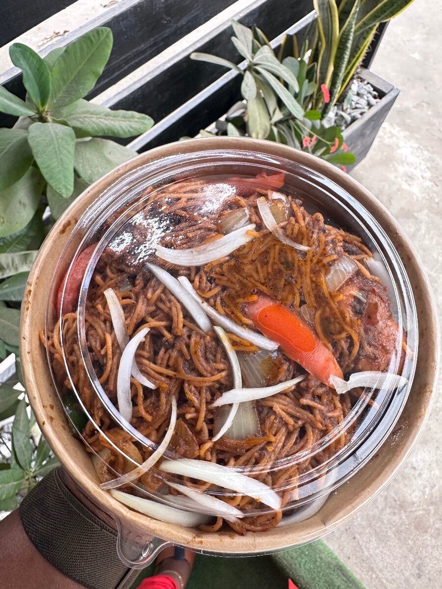 Spaghetti épicé jollof