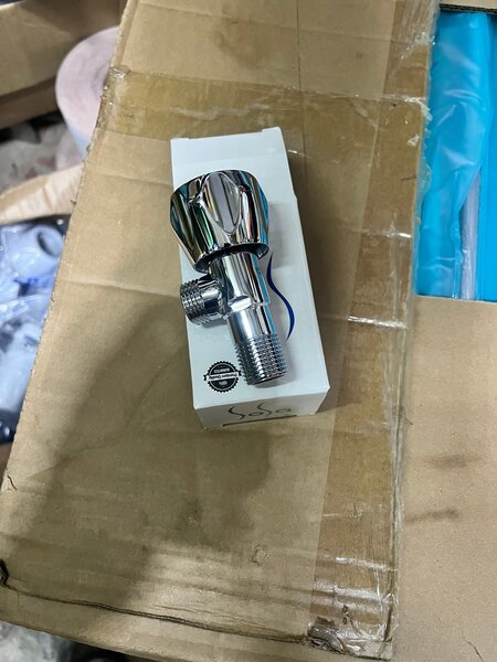 Robinet de douche chromé Fadco