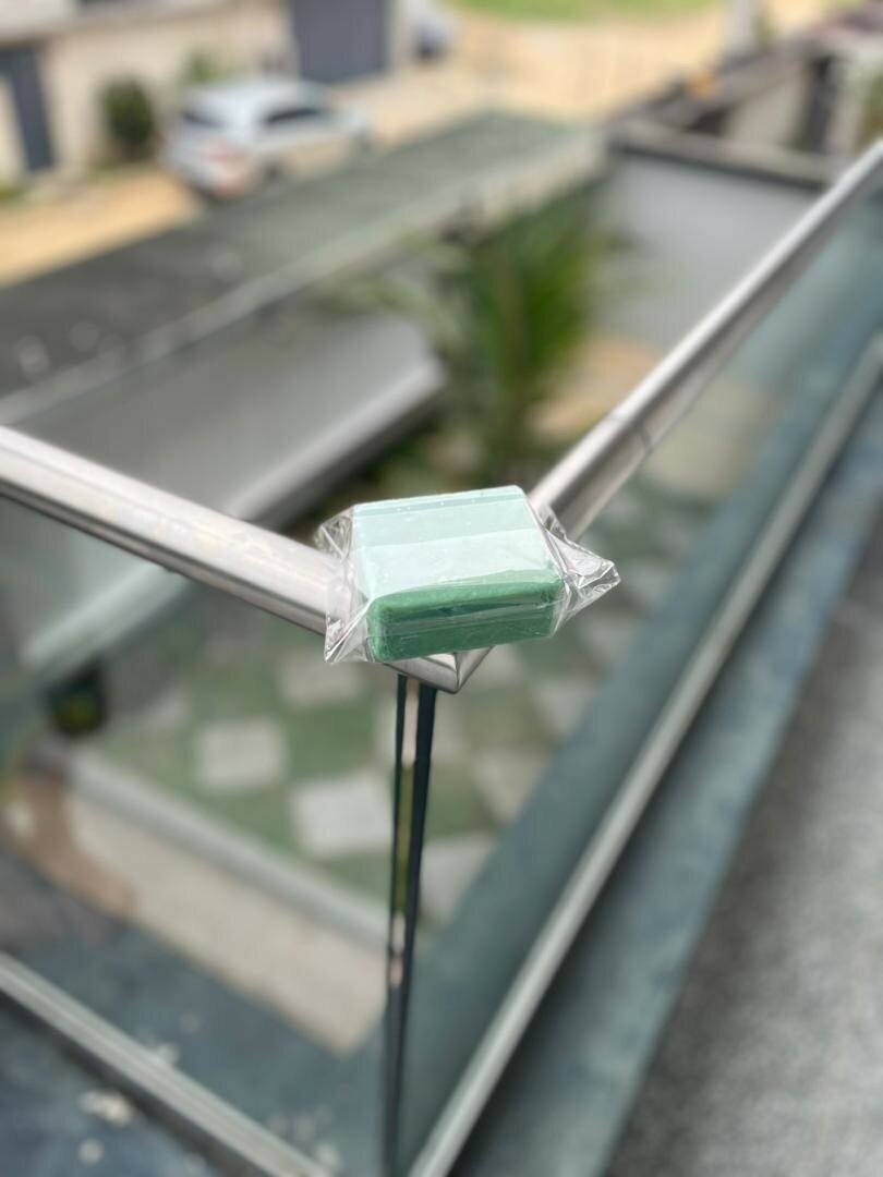 Savon contre boutons