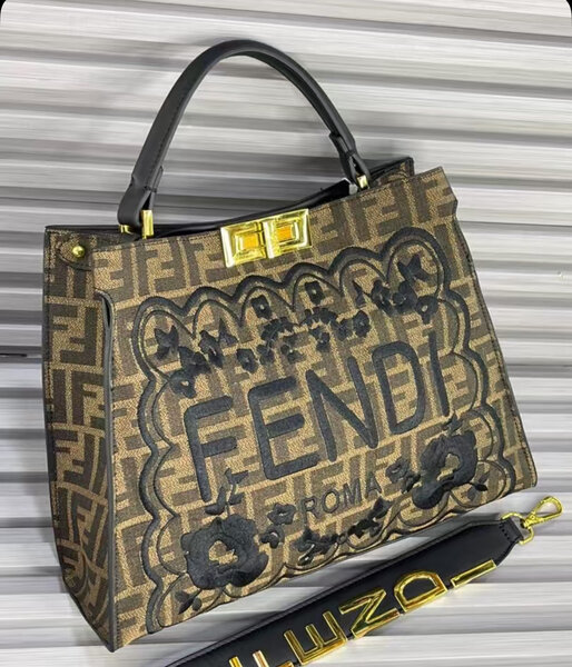 Sac Cabas Fendi Rome Stylé