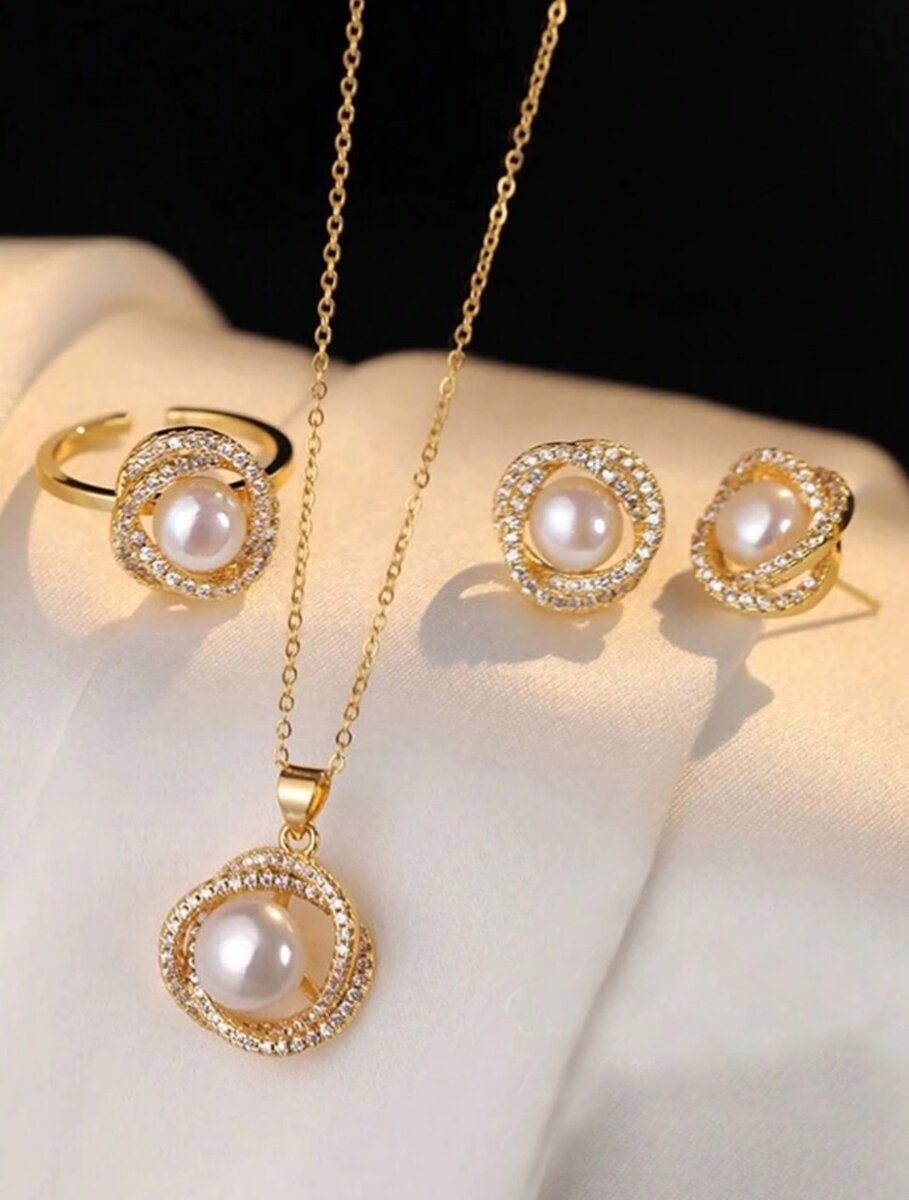Fadeless Pearl Set.