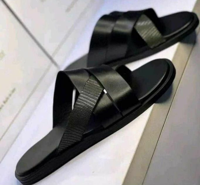Sandales en cuir noir