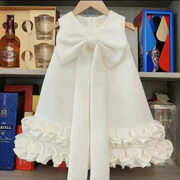 Robe fille élégante avec nœud