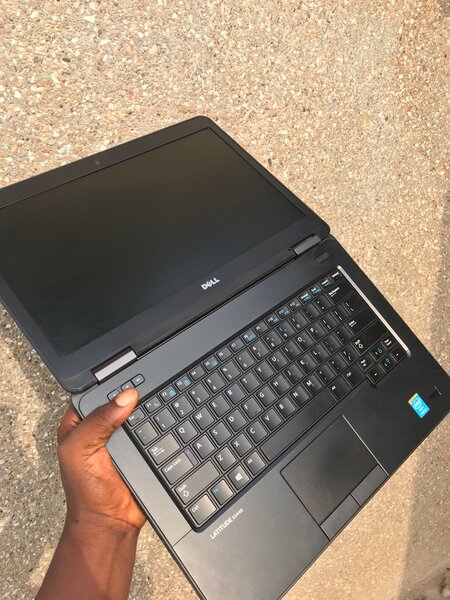 Dell latitude E5440 i3 4th gen  8gb ram 1.7ghz 320hdd