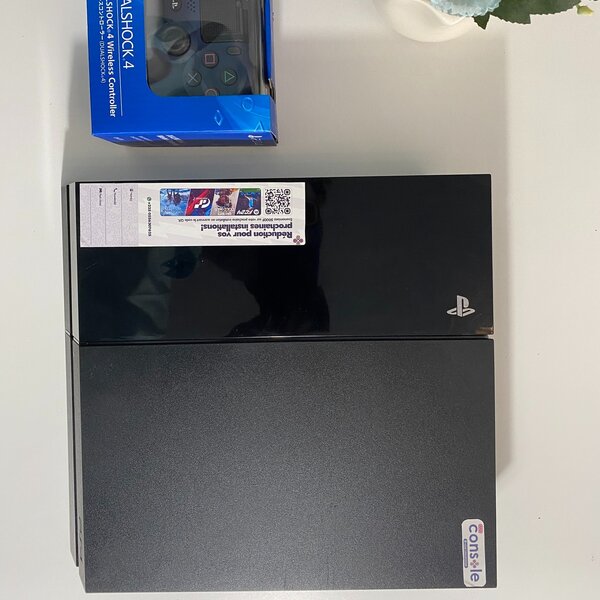 PS 4 