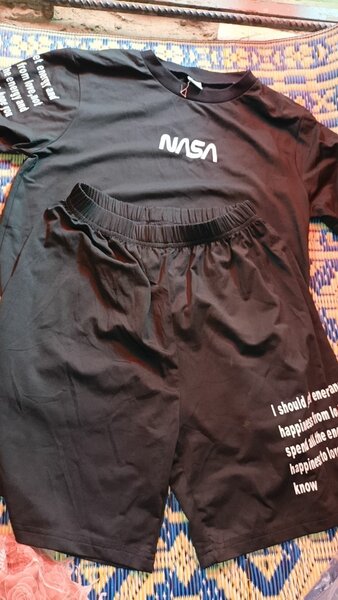 Ensemble NASA T-shirt et Shorts