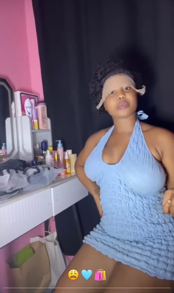 Robe moulante bleue chic