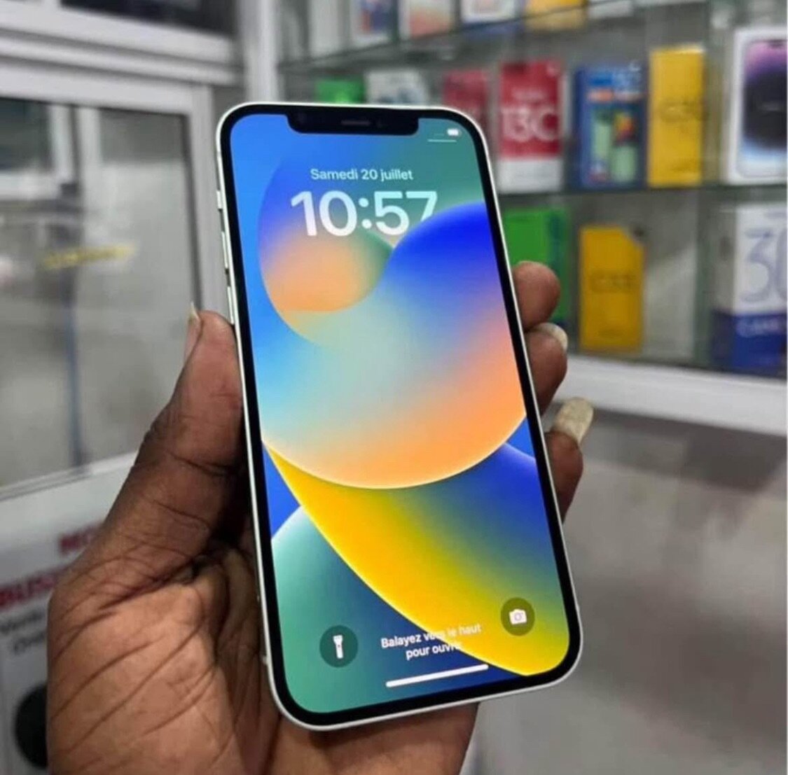 iPhone 12 simple en promotion