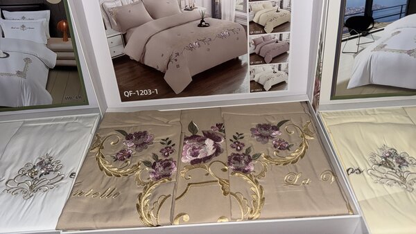 Housse de Couette Brodée