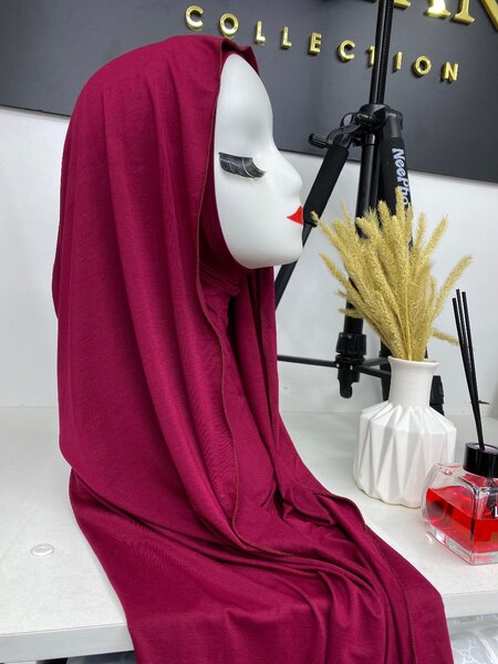 Двойка с капюшоном