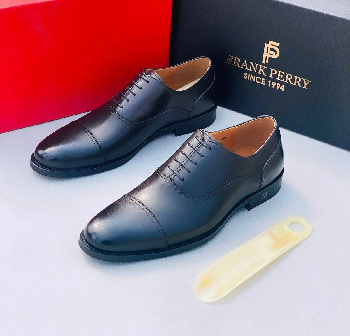 Purely leather shoes