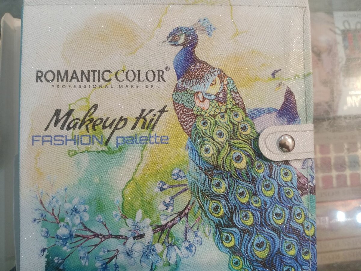 ROMANTIC. COLOUR