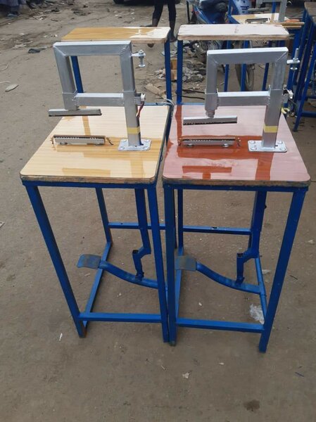 Machine à pédale de filetage