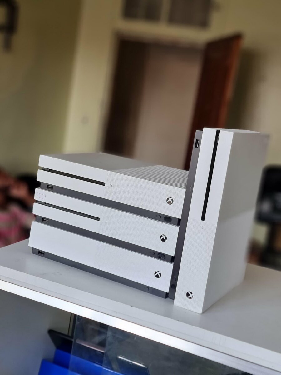 Xbox , ps4  consoles and accessories