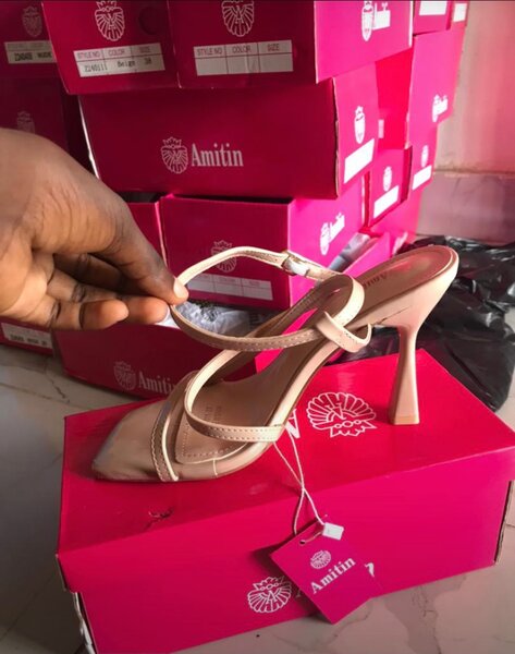 Sandales à talons élégantes femme