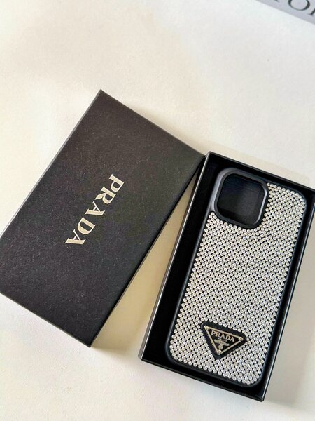 Étui Luxe Strass Prada