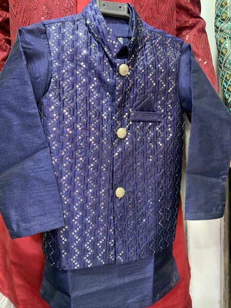 Kids suit