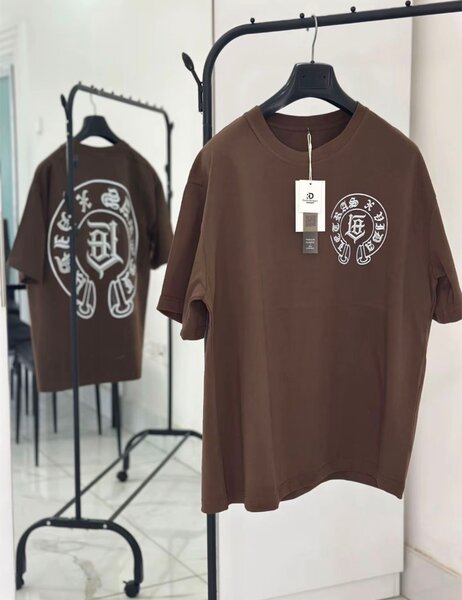 T-shirt marron décontracté