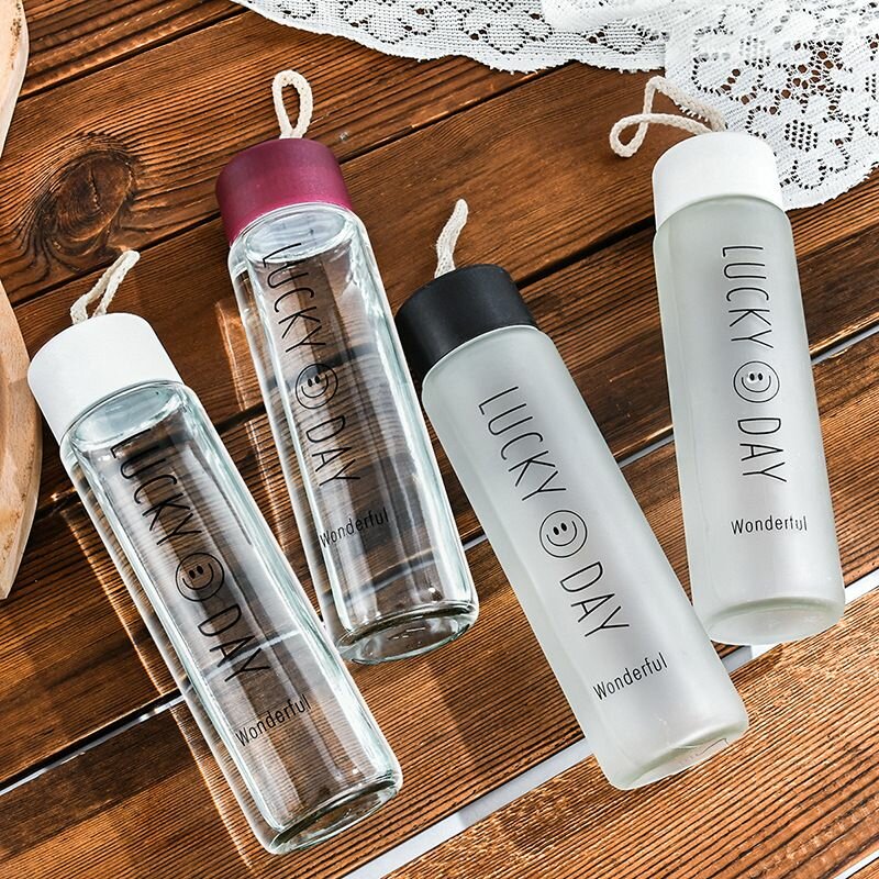 Gourde en verre avec corde