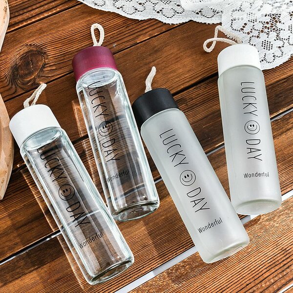 Gourde en verre avec corde