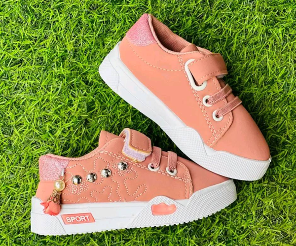 Kids sneakers