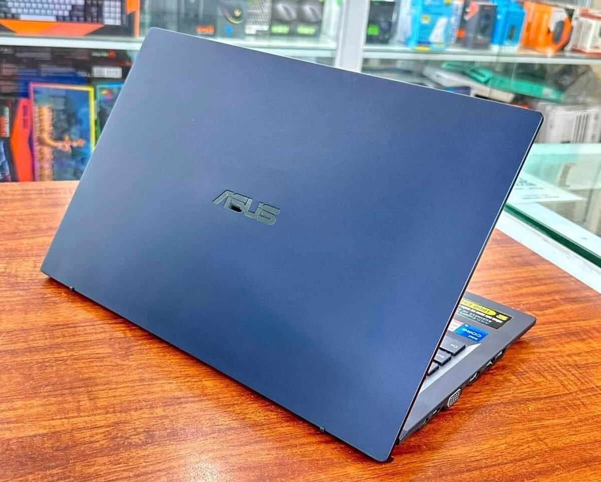 ASUS expertbook i7 11th gen