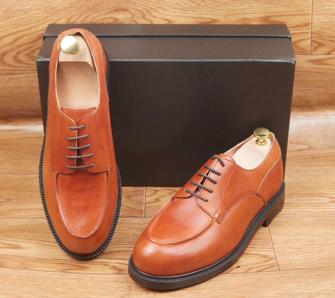 Chaussures habillées en cuir élégant