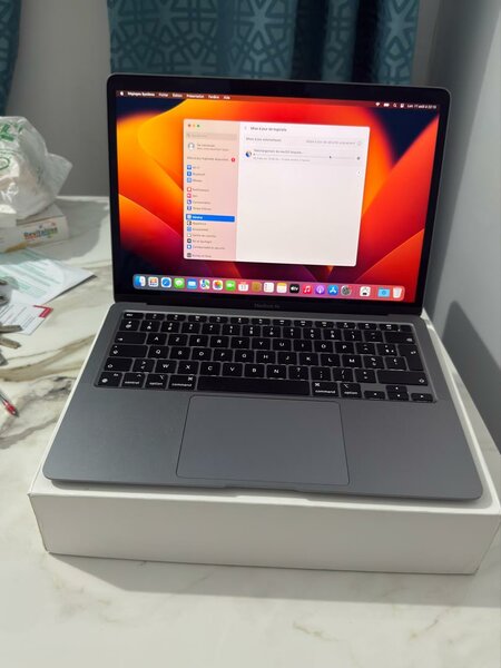 MacBook M2 2022