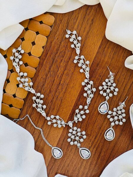 Ladies wedding set Necklace earrings