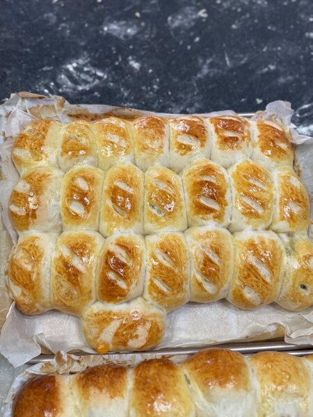 Golden Pull-Apart Dinner Rolls