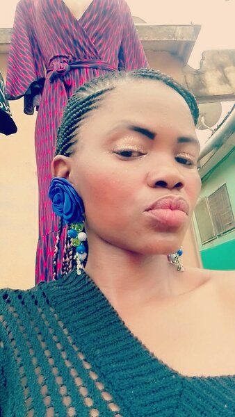 Boucles d'oreilles florales colorées