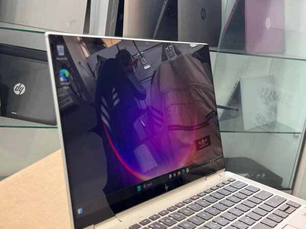 HP EliteBook 1030 G7