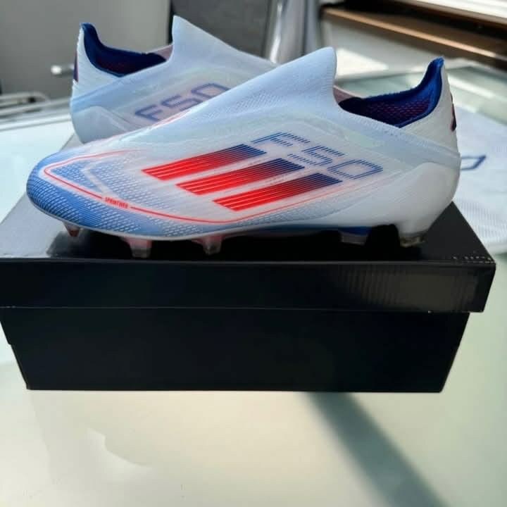 Chaussures de Football F50