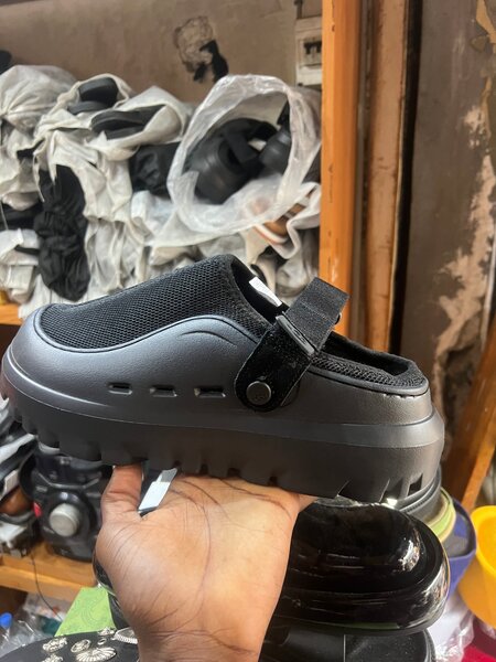 Sabot de travail robuste