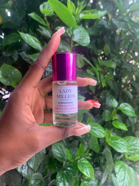 Essence de parfum Lady Million