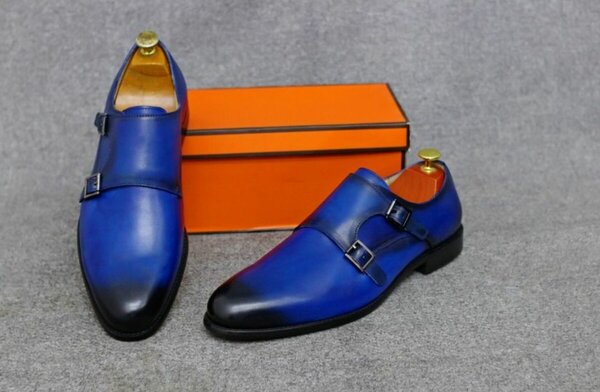 Chaussures en cuir à double boucle